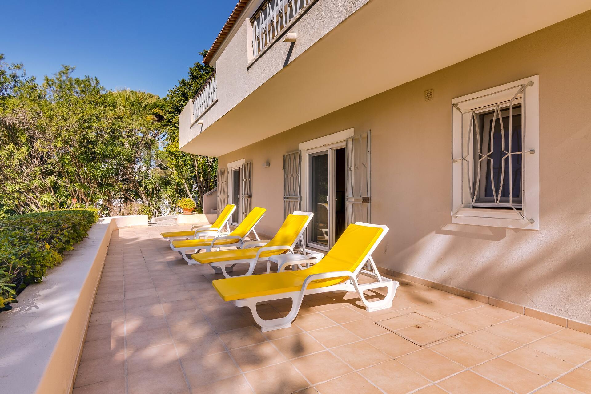 5 Star Villa Amari - Heatable Pool & Private Garden