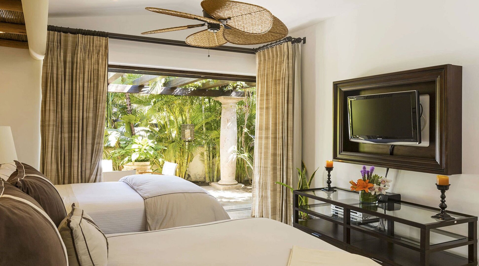 Poolside Bliss Awaits, Cabo San Lucas Villa 1006