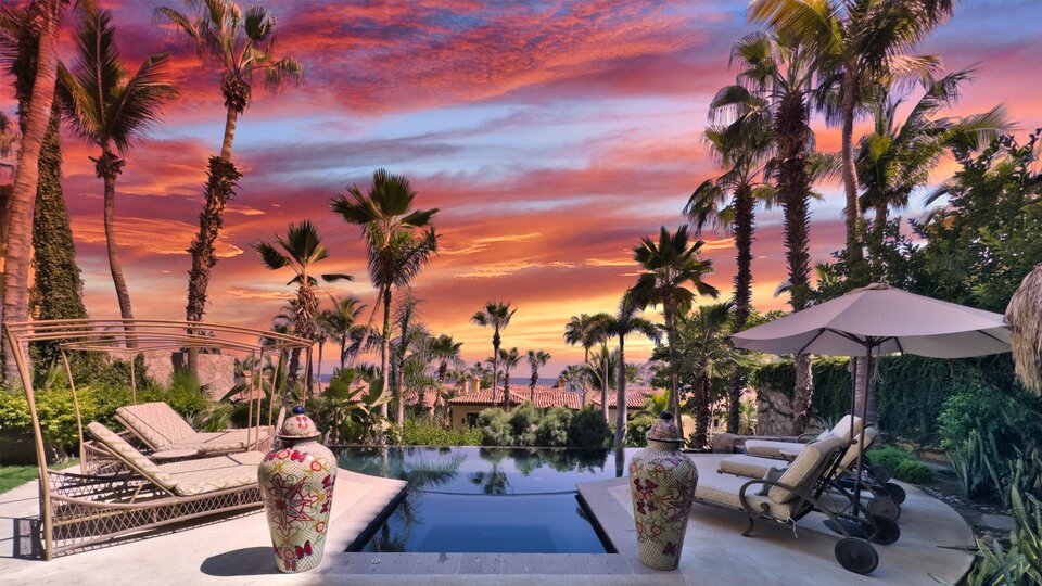 Picture Relaxing Beside Your Private Pool in Cabo San Lucas Reading Your Favourite Book, Cabo San Lucas Villa 1028