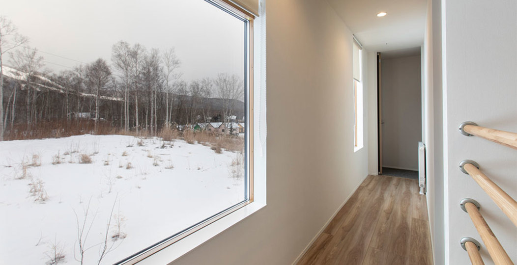 Luxury 4 Bed Ski Chalet minutes from the Ski Fields, Niseko Chalet 1011