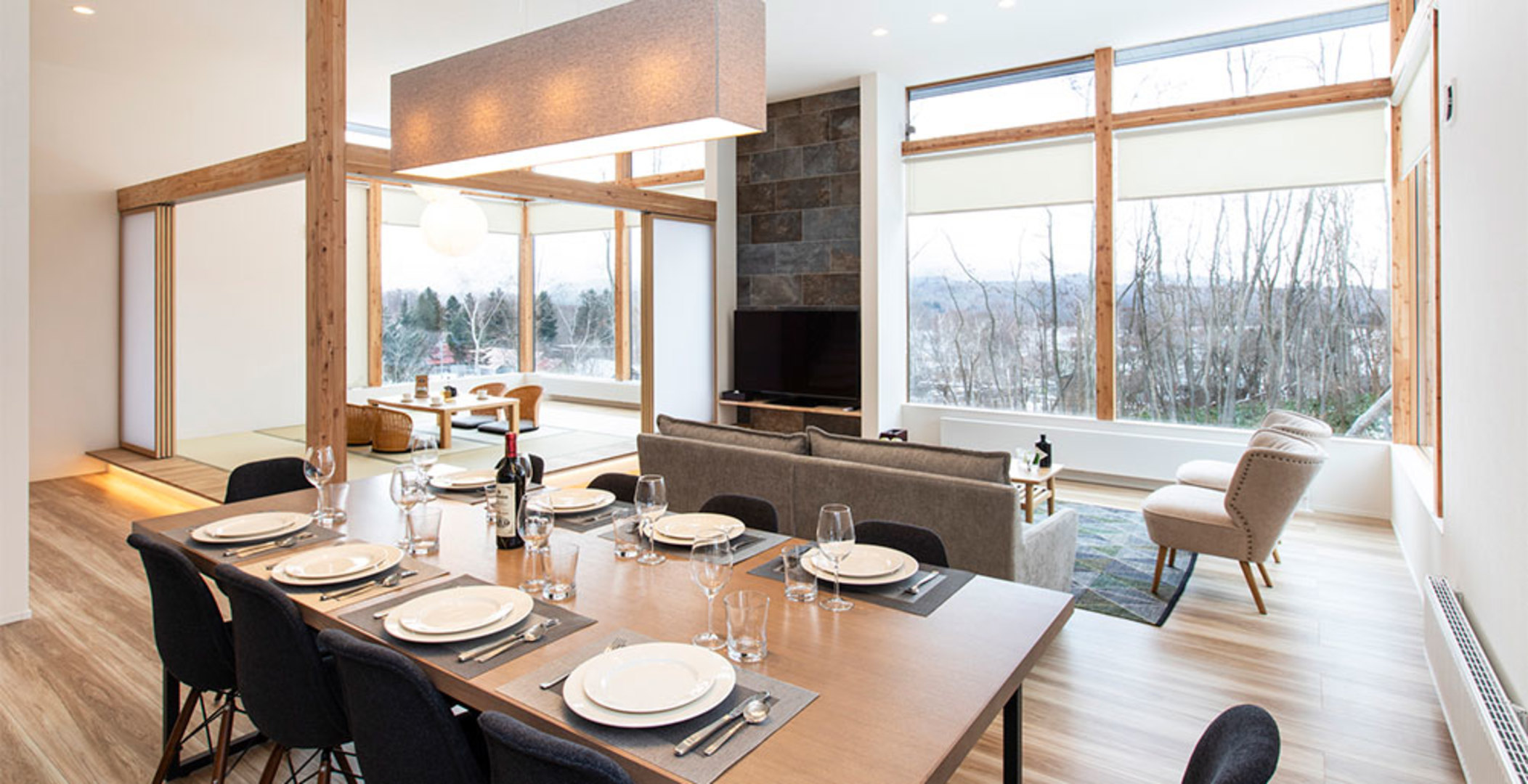 Luxury 4 Bed Ski Chalet minutes from the Ski Fields, Niseko Chalet 1011