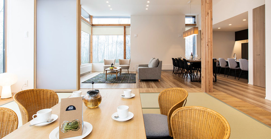 Luxury 4 Bed Ski Chalet minutes from the Ski Fields, Niseko Chalet 1011