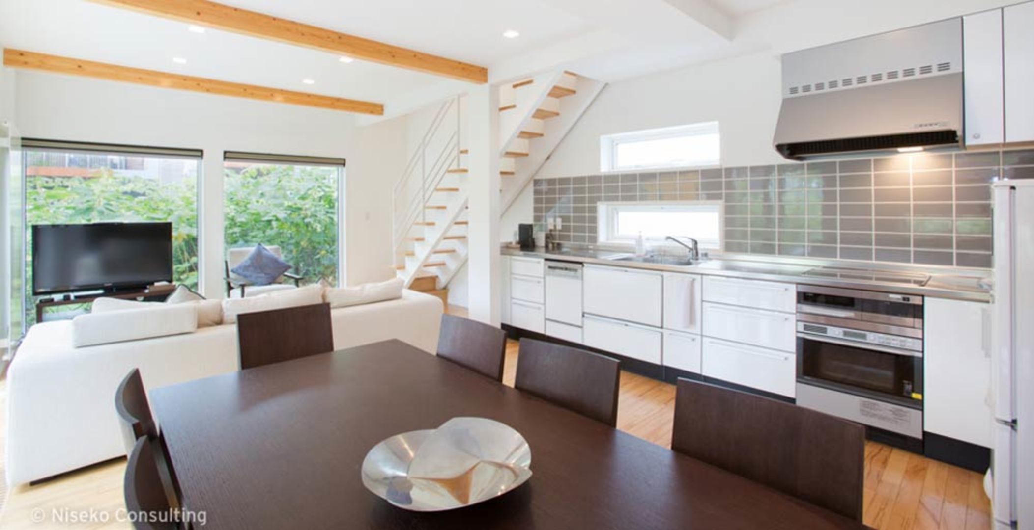 Ultimate 3 Bedroom Vacation Chalet close to Ski Resort, Niseko Chalet 1012