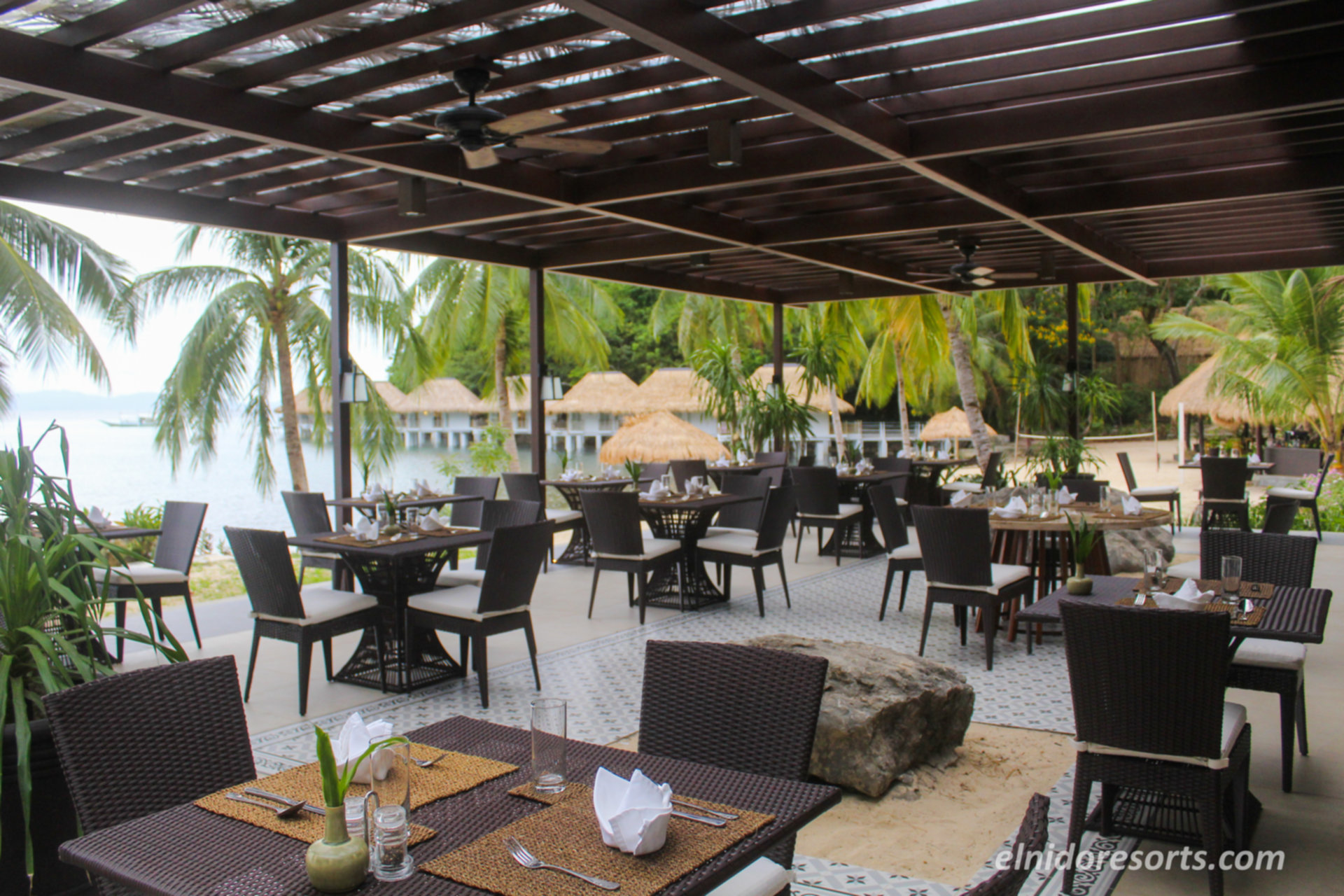 Beautiful 5 Star Loft Water Cottage with Sea Views on Apulit Island Resort, El Nido Cottage 1002