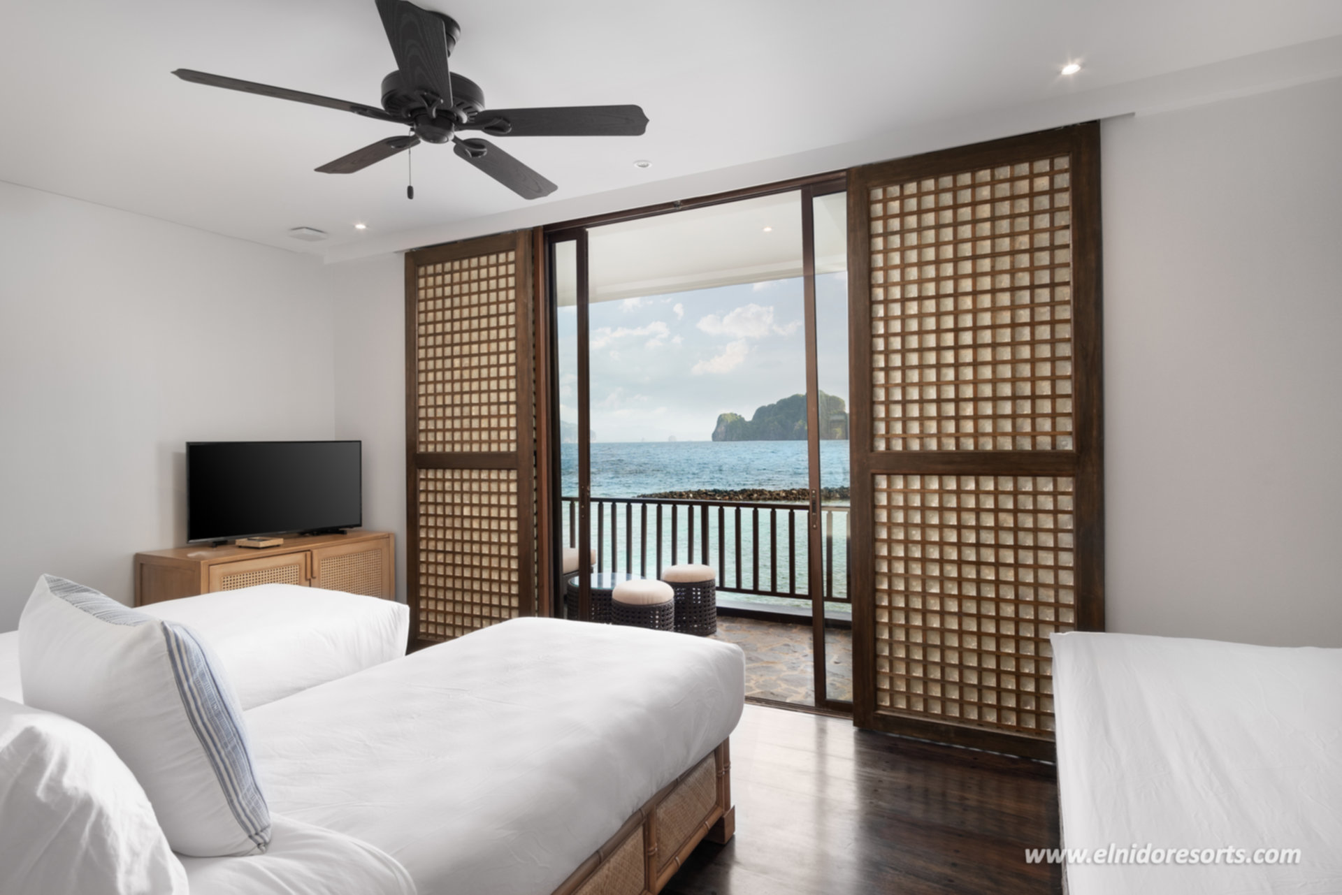 The Ultimate Deluxe Seaview Cottage on Miniloc Island Resort, El Nido Cottage 1016