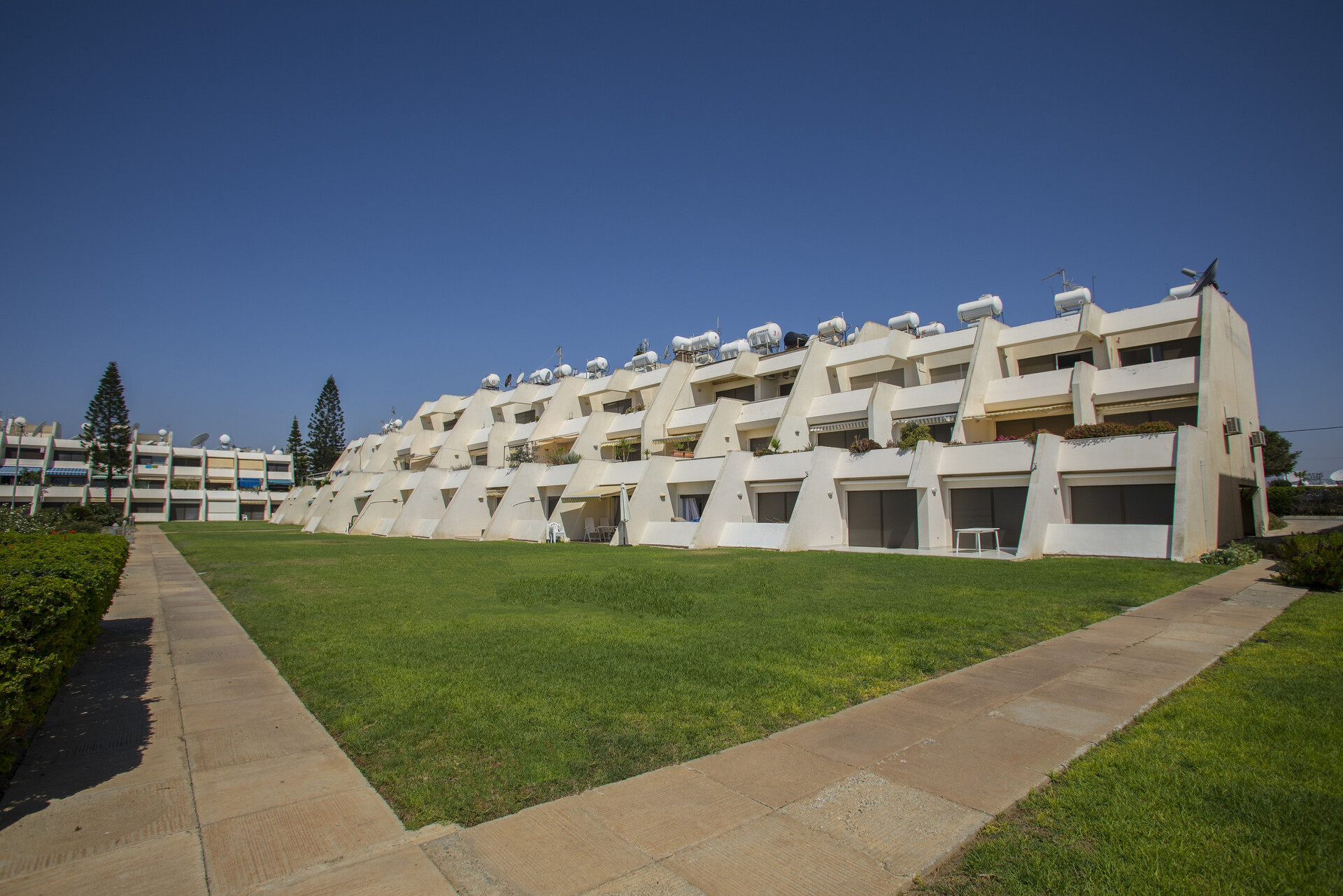 Imagine You and Your Family Renting this Perfect Holiday Apartment minutes from the beach, Larnaca Apartment 1383