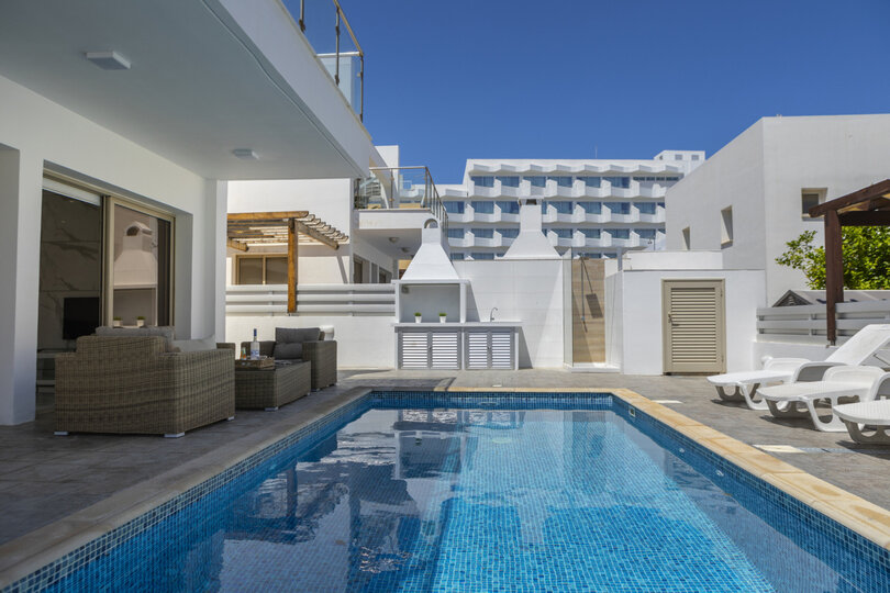 You and Your Family will Love this 5 Star Villa with Private Pool, Protaras Villa 1500