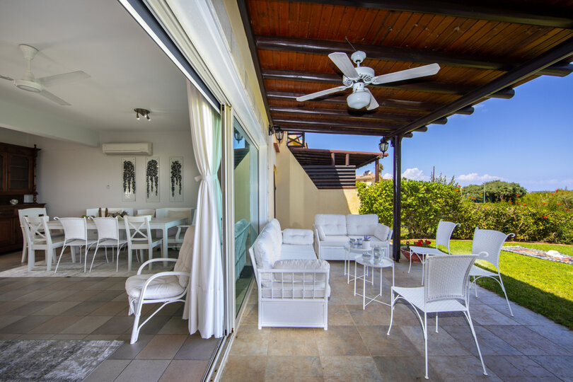 Beautiful Holiday Villa minutes from Sirina Bay, Protaras Villa 1515