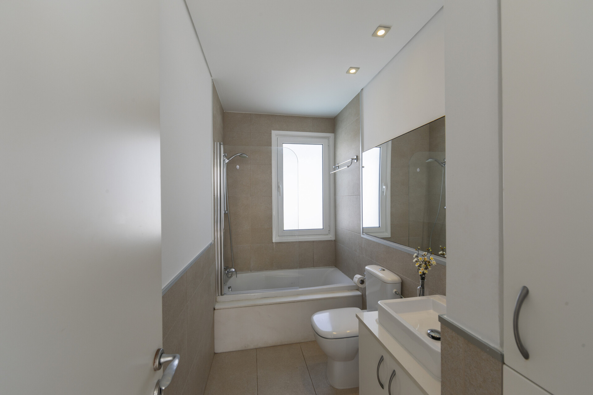 The Ultimate Guide to Renting Your Luxury 3 Bedroom Villa minutes from the Beach, Protaras Villa 1530