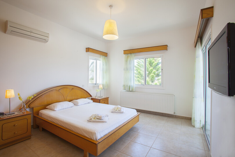 Imagine Your Family Renting This Luxury Villa with Large Private Pool, Protaras Villa 1543