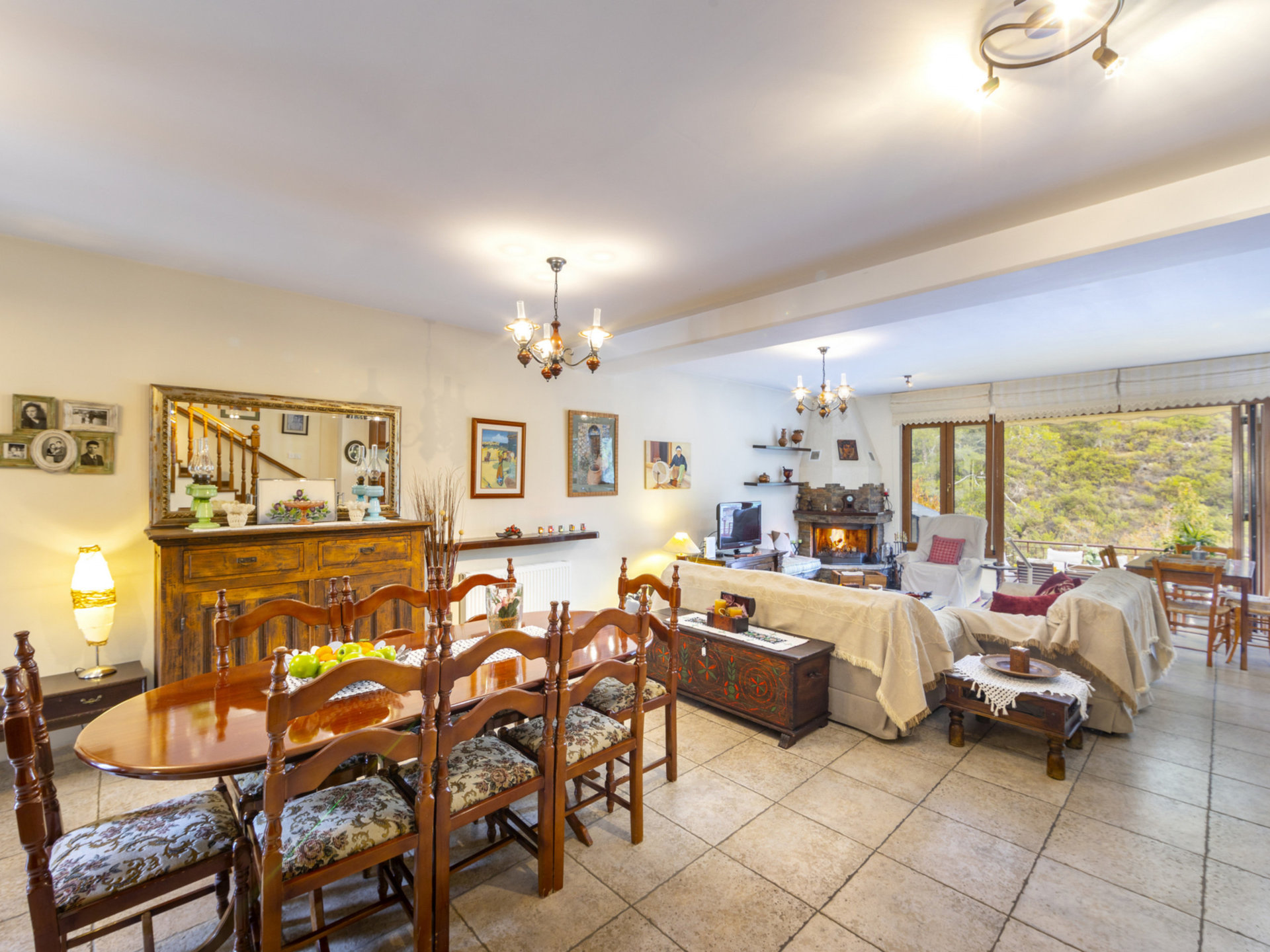 You and Your Family will love this Villa close to the beautiful town of Limassol, Limassol Villa 1003