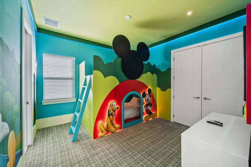 Luxury Villa on Reunion Resort and Spa with a Private Pool, Orlando Villa 5473