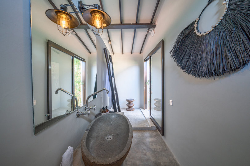 Luxury 4-Bedroom Holiday Rental Near Berawa Beach, Bali Villa 2094