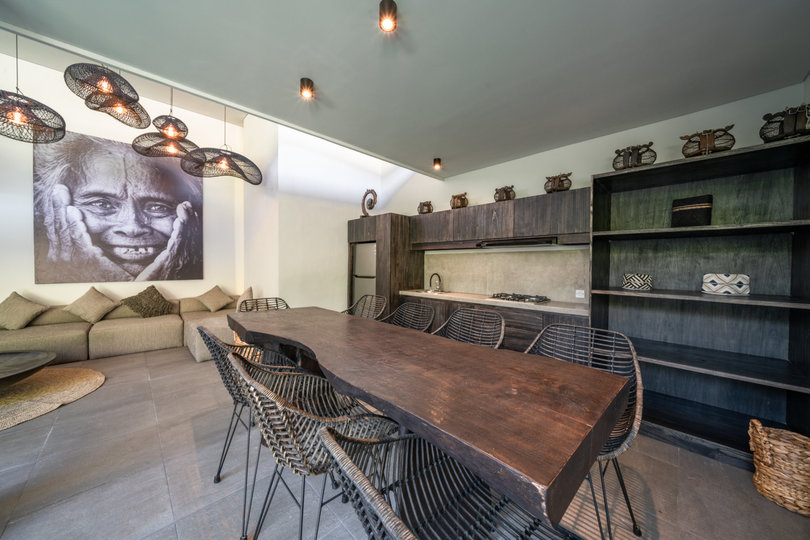 Luxury 4-Bedroom Holiday Rental Near Berawa Beach, Bali Villa 2094
