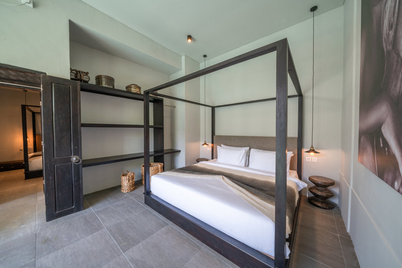 Luxury 4-Bedroom Holiday Rental Near Berawa Beach, Bali Villa 2094