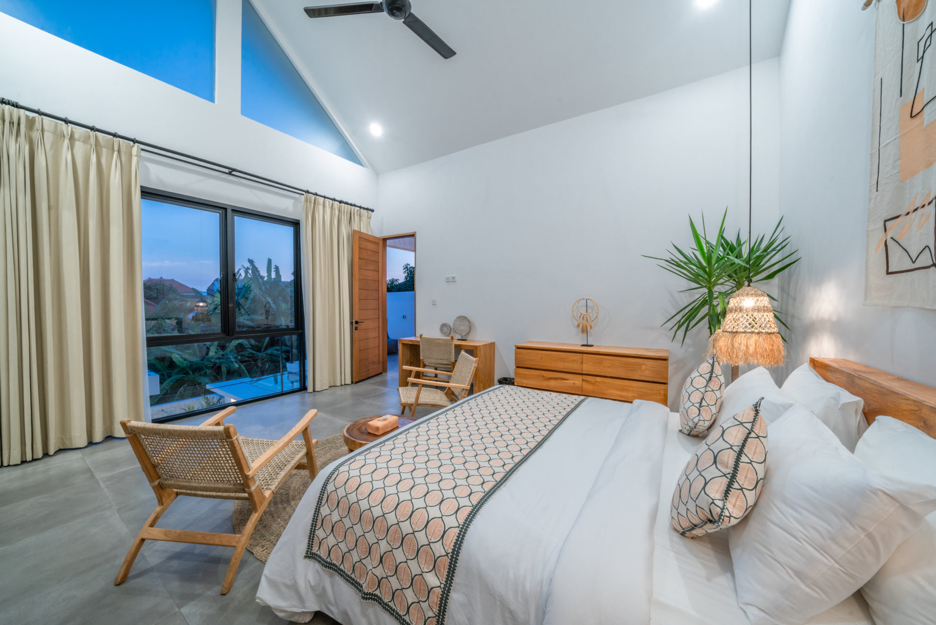 The Ultimate 5 Star Holiday Villa in Badung Regency with Private Pool and Fully Staffed, Bali Villa 2104