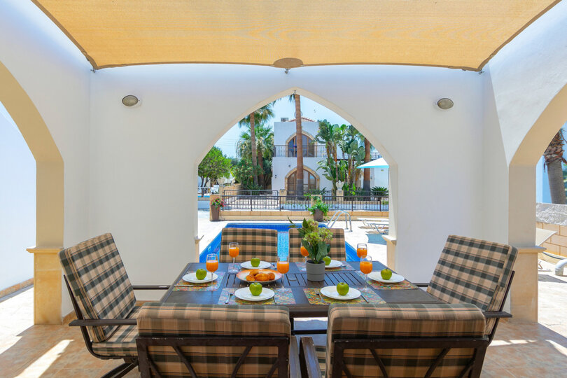 Luxury 4BR Beach Villa Rental, Famagusta Villa 1022