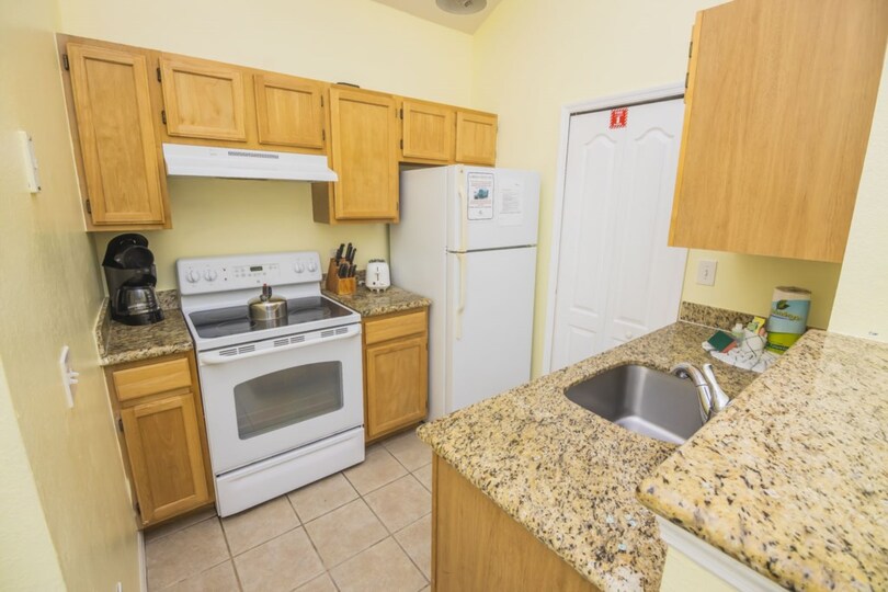 Luxury Condo with Fantastic Pool on Runaway Beach Club, Florida Condo 5979