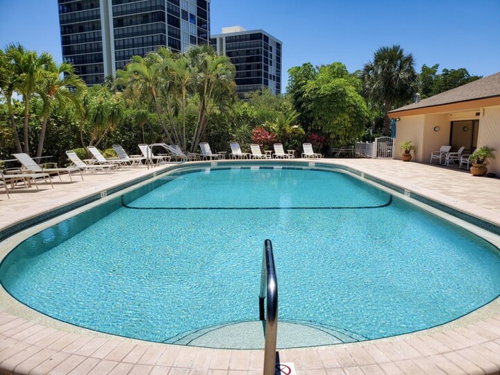 The Ultimate 2 Bedroom Condo on Sea Isles, Florida Condo 5947