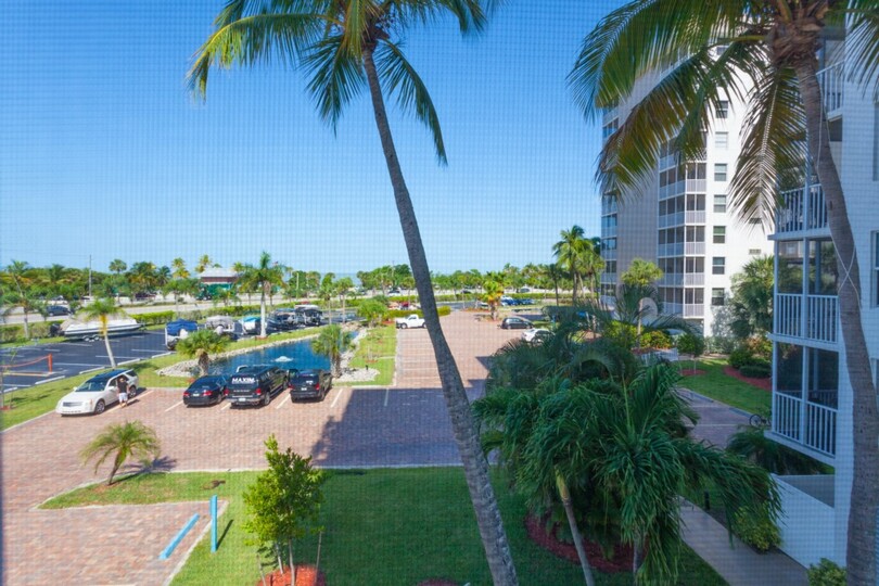 Exclusive Condo in One of most Prestigious Resorts, Bonita Beach, Florida Condo 5948