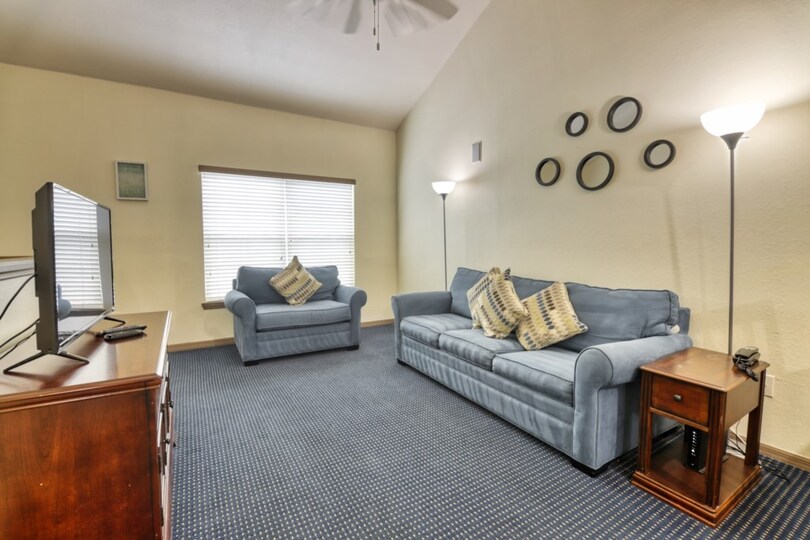 Luxury Contemporary Style Condo on Runaway Beach Club, Florida Condo 5984