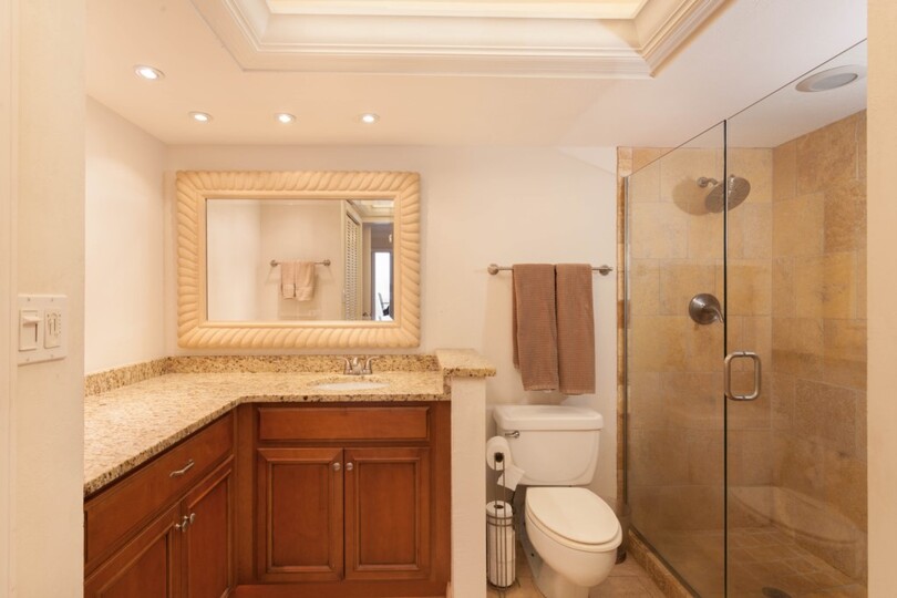 Luxury Contemporary Style Condo on Casa Bonita II, Florida Condo 5930