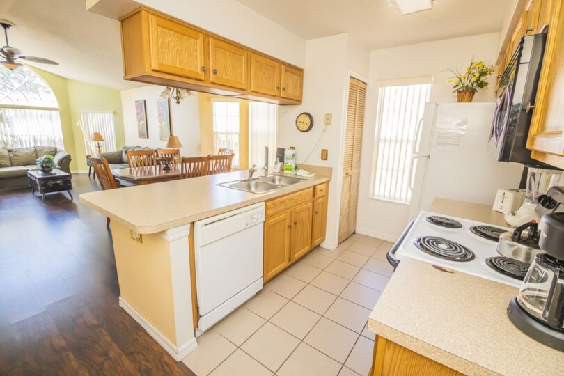 Luxury Condo on Royal Palm Bay, Florida Condo 6011