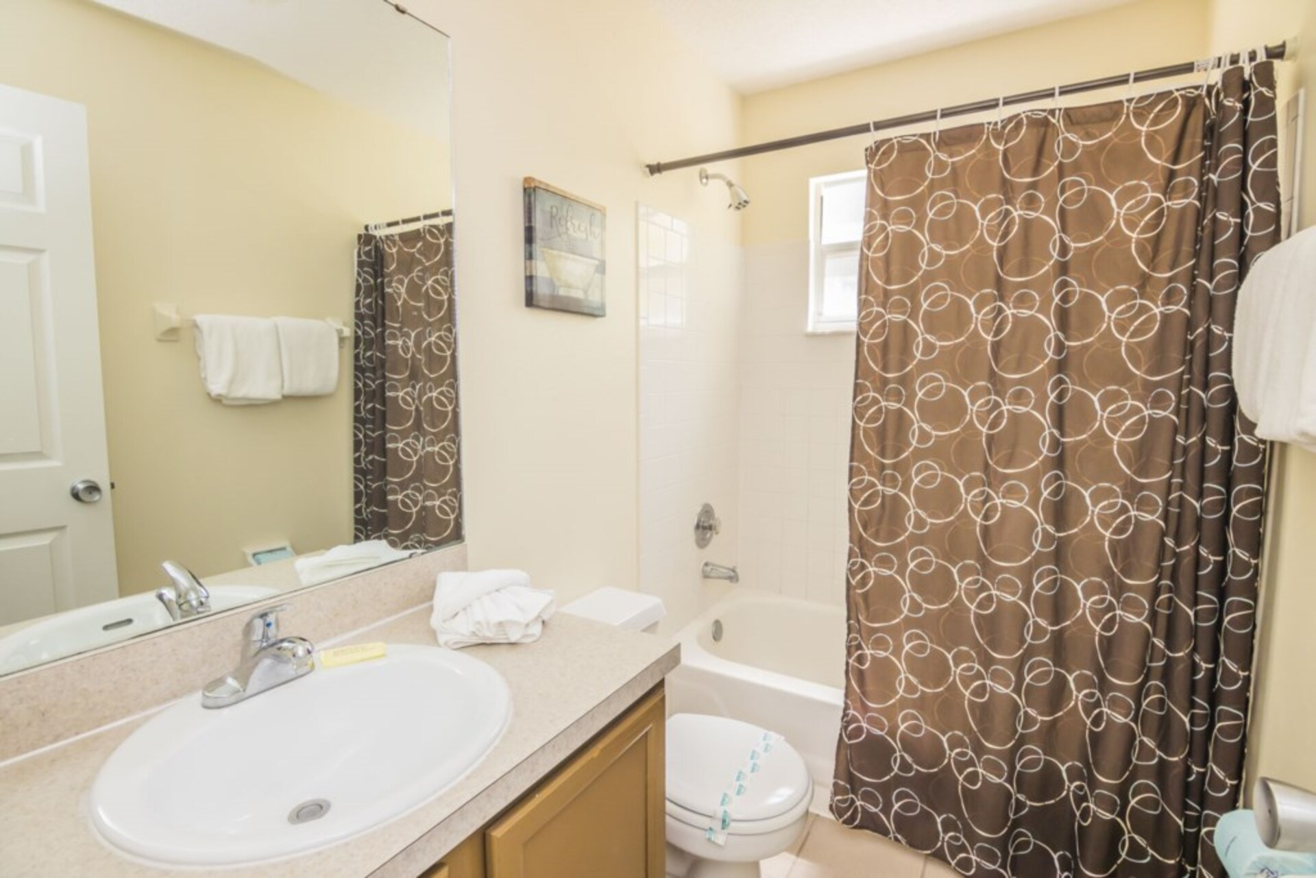 Luxury Contemporary Style Condo on Royal Palm Bay, Florida Condo 6012