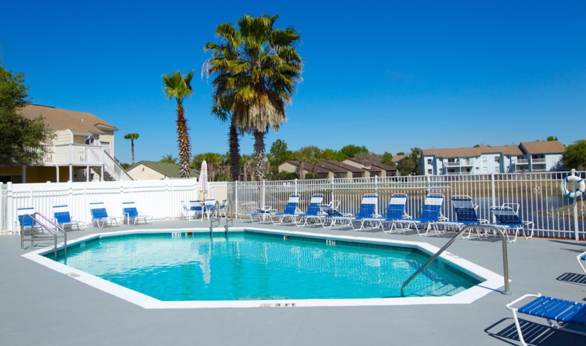 Luxury Contemporary Style Condo on Villas at Island Club, Florida Condo 6017