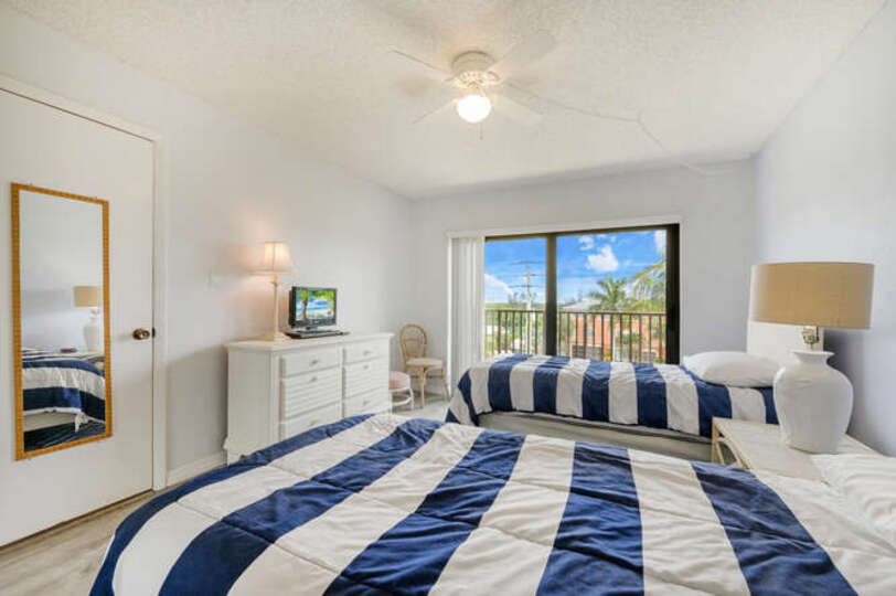 Luxury Contemporary Style Condo on Dolphin Way, Florida Condo 5937