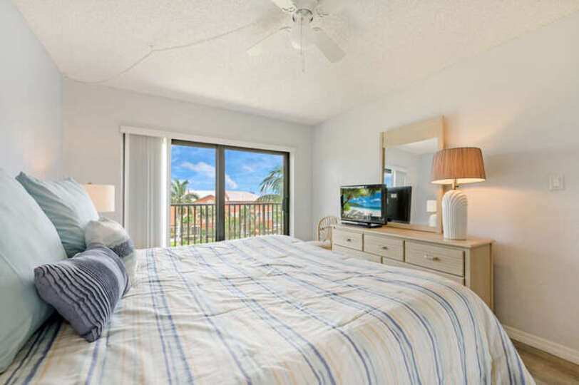 Luxury Contemporary Style Condo on Dolphin Way, Florida Condo 5937