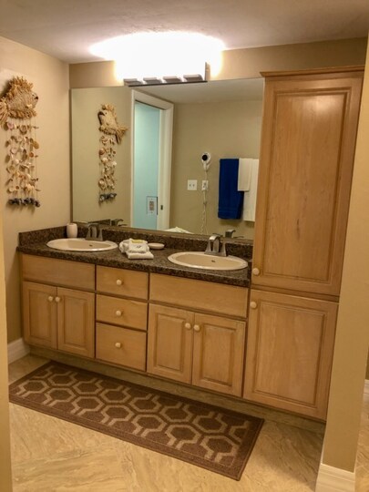 The Ultimate 2 Bedroom Condo on Santa Maria Harbor Resort, Florida Condo 5934
