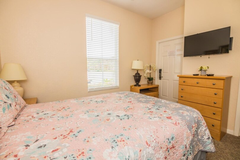 5 Star Townhouse in one of the most Prestigious Areas in Regal Palms Resort, Florida Townhouse 4070