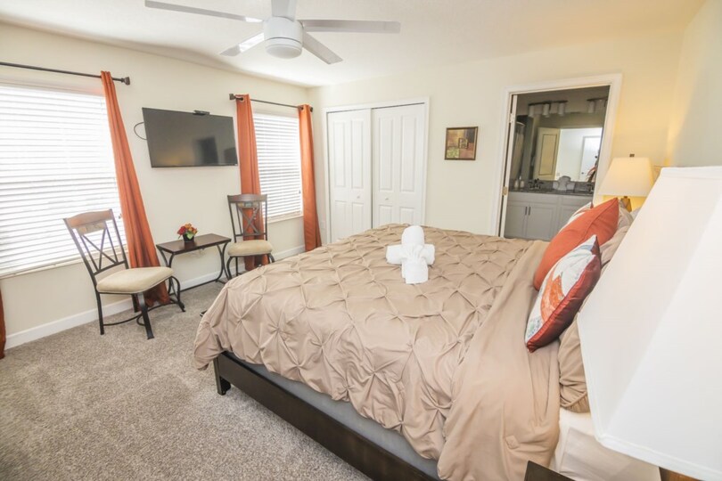Luxury Townhome with Fantastic Private Pool on Storey Lake Resort, Florida Townhome 6074