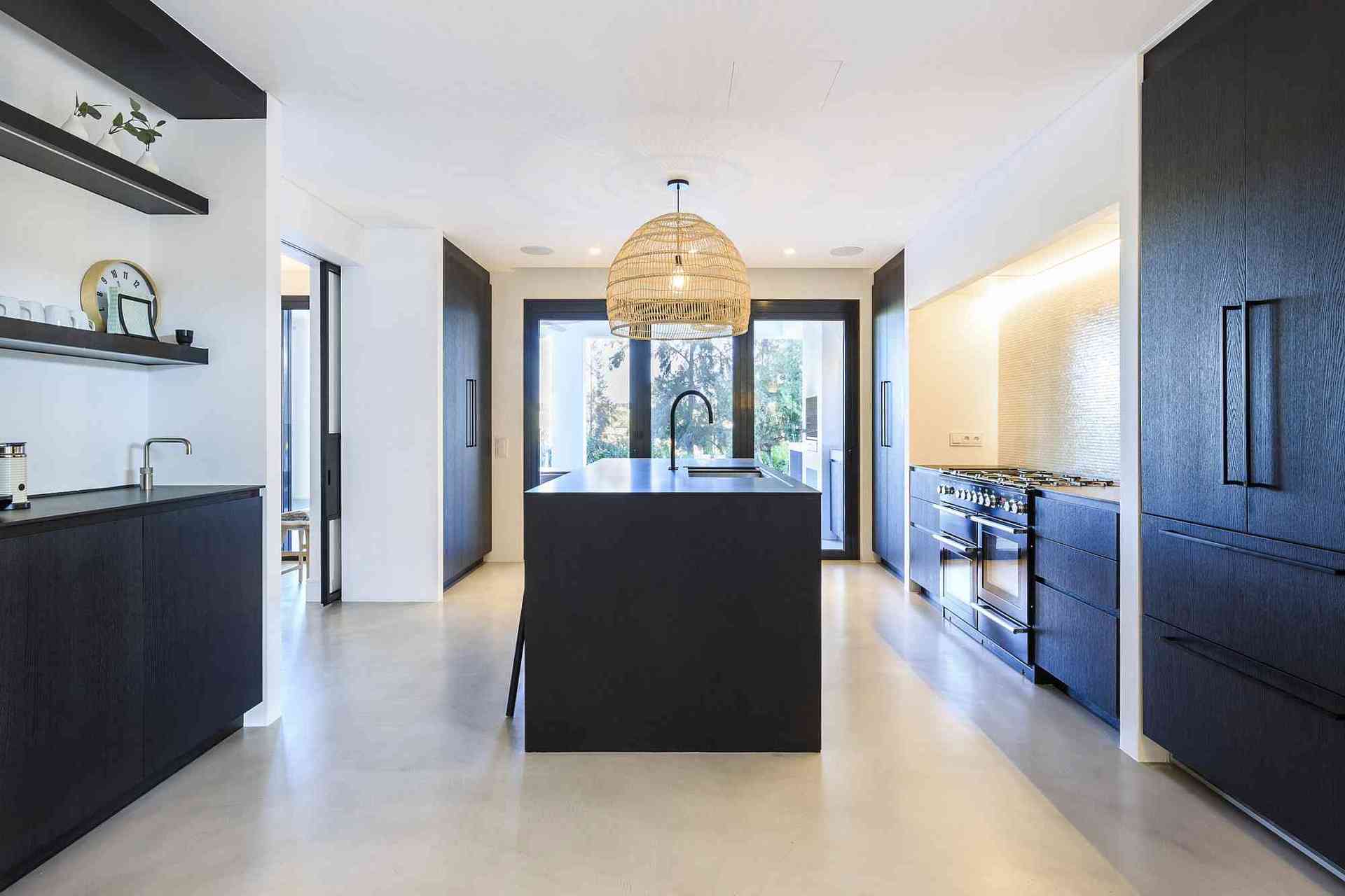 5 Star Villa Magnolia – Luxury Lakefront Retreat