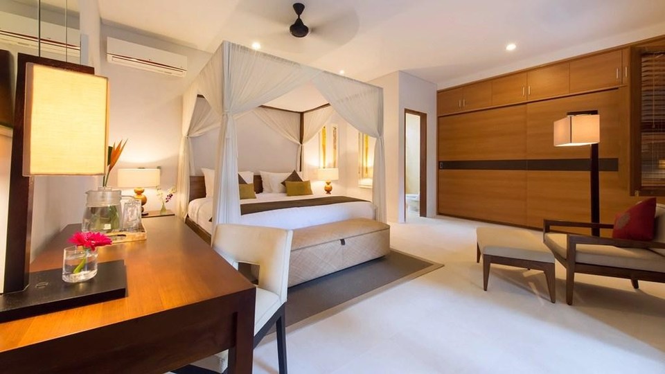 Peaceful Villa with Glistering Swimming Pool, Bali Villa 2139