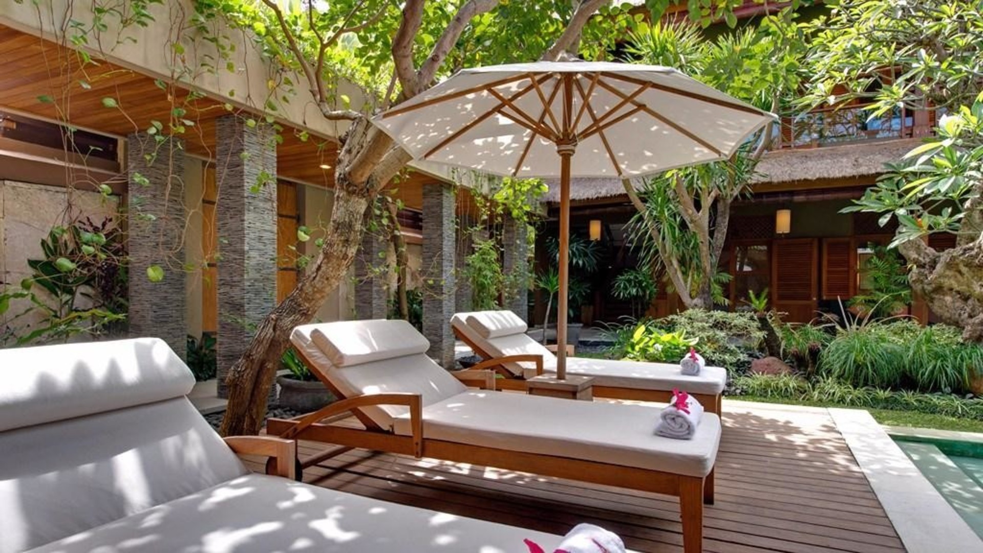 Peaceful Villa with Glistering Swimming Pool, Bali Villa 2139