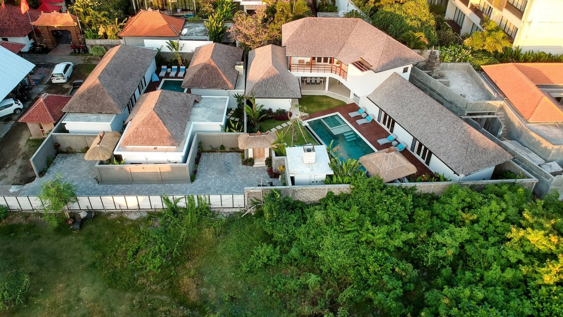 Luxurious 4BR Villa with Pool, Bali Villa 2206