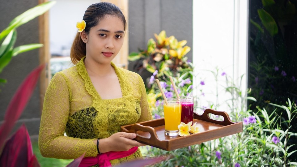 Charming 7BR Villa W/ Pool & Balcony in Bali, Bali villa 2206