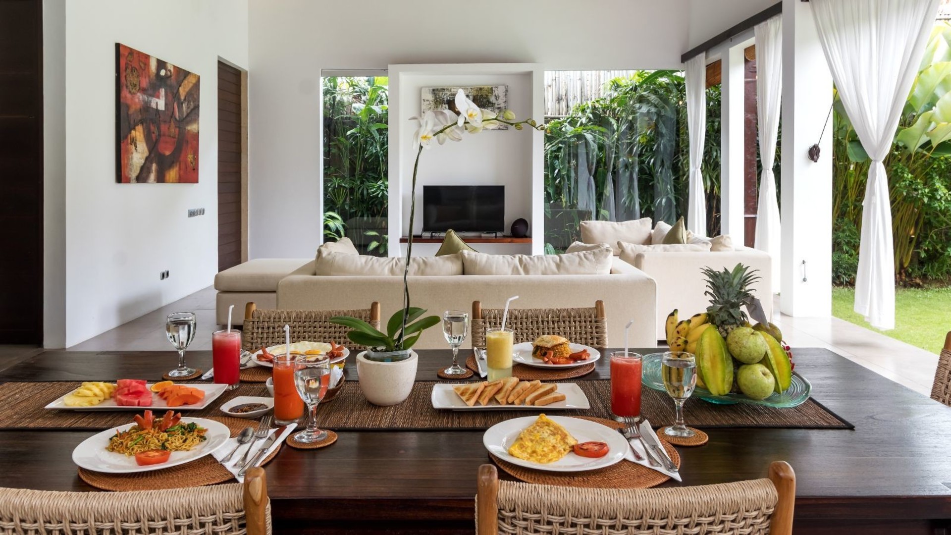 Cozy 2BR Villa W/Amazing Pool Area, Bali Villa 2216