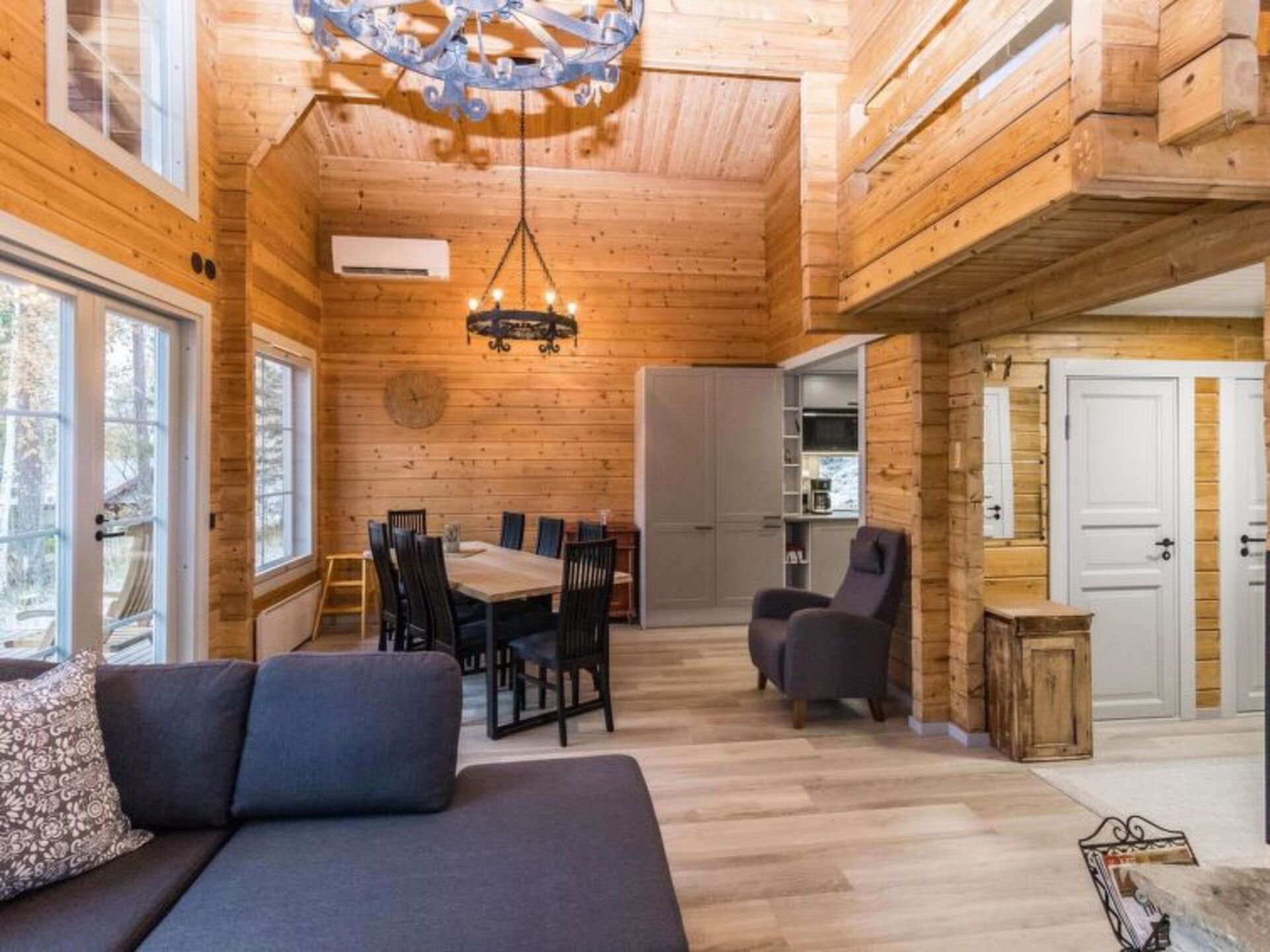 Perfect Family Retreat, Lapinlahti 1063