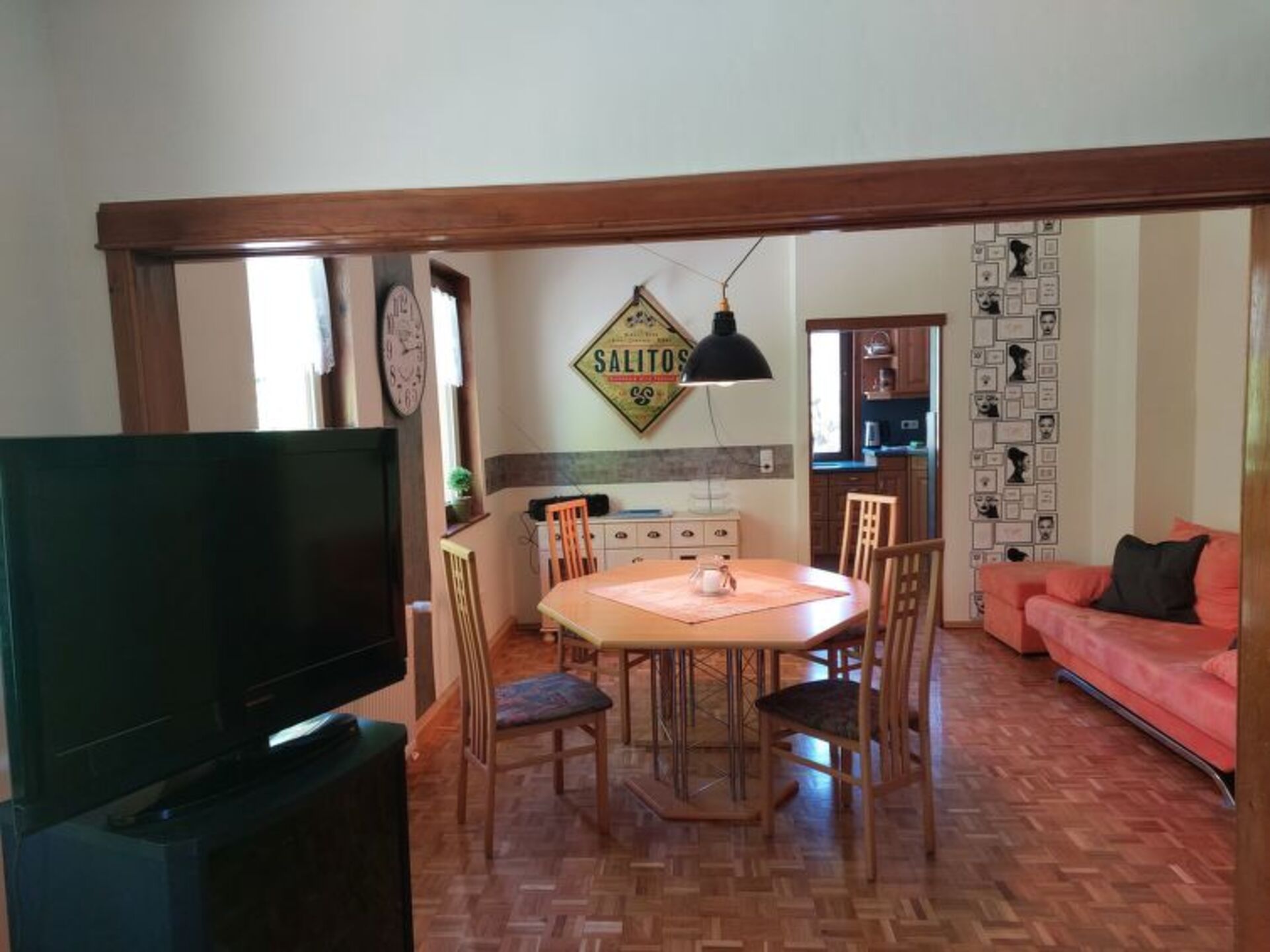 Kitchen / Dining Room