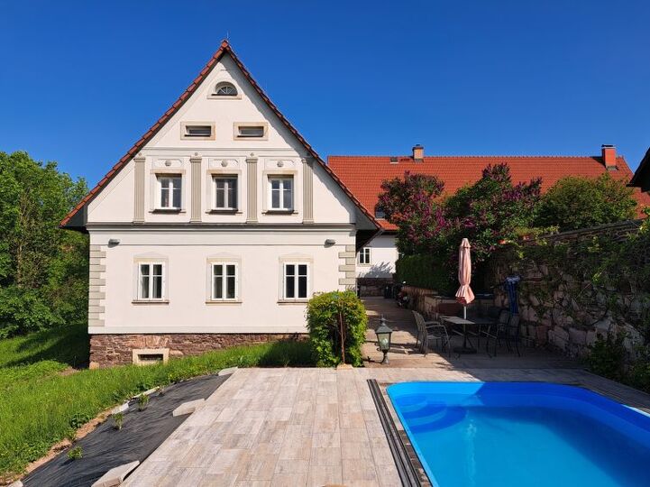 Cozy 3 Bedroom Home with Stunning Views,1000, Šonov, Czech Republic