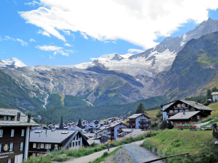 Charming 2 Bed Villa in Saas-Fee, 1268