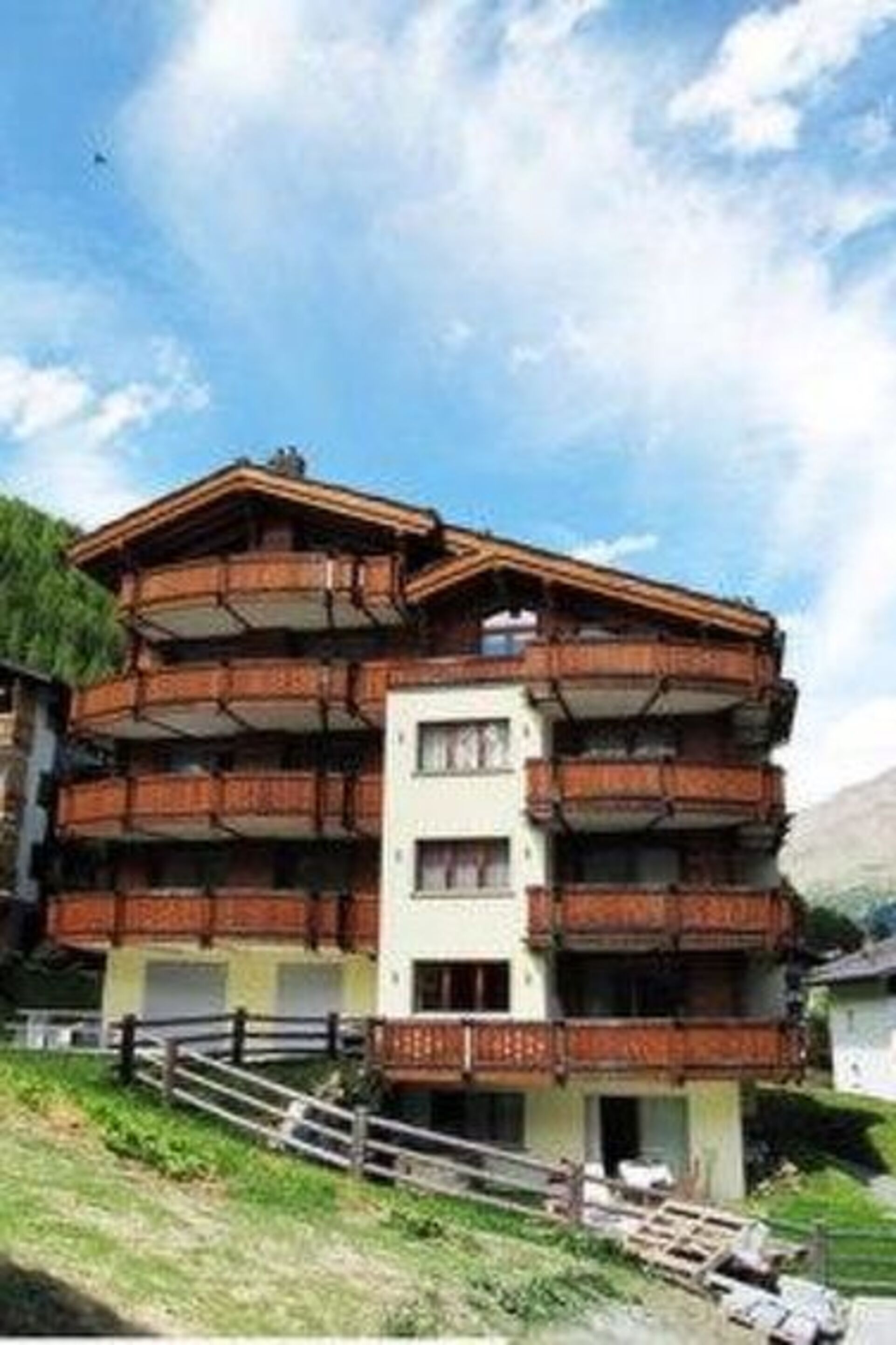 Elegant 3 Bedroom Home in Saas-Fee, 1272