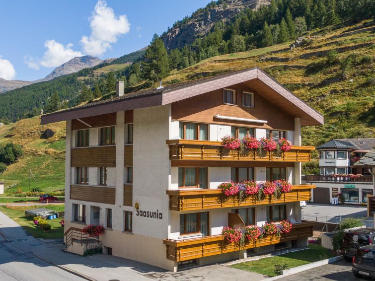 Serene 2 Bedroom Villa in Saas-Grund, 1415