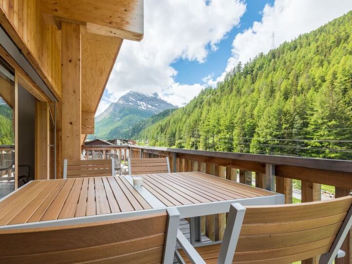 Serene Retreat in Saas-Grund, 1244