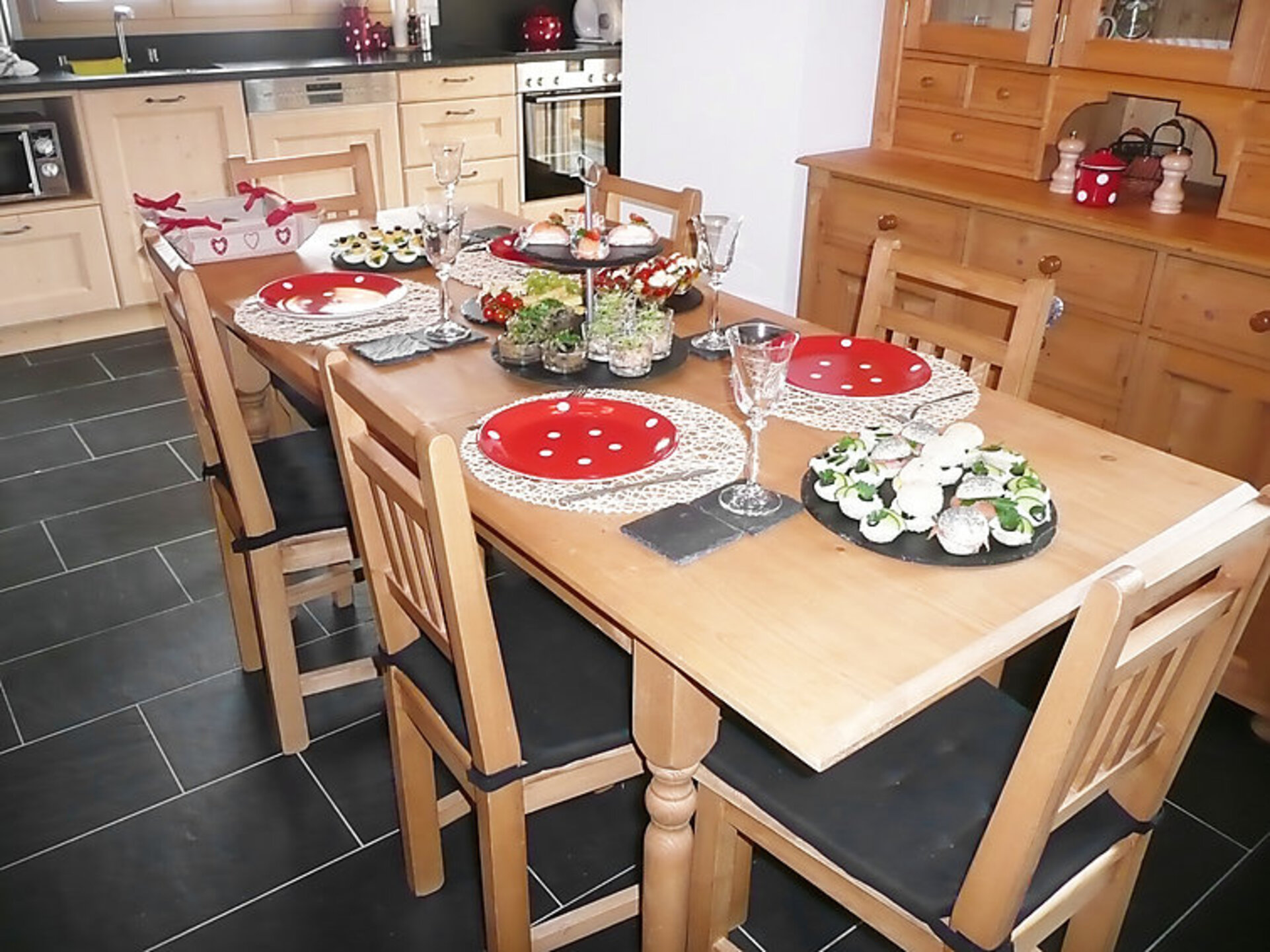 Kitchen / Dining Room