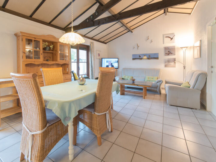 Seaside Oasis: 2 Bedroom Villa in Bredene, 1008, Bredene, Belgium