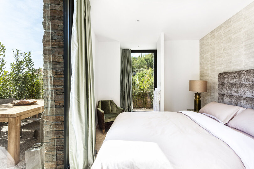 Seaside Bliss: Villa Colibri's Luxe Escape